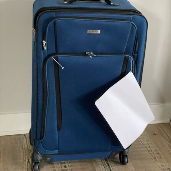 $239 TAG Freehold  28”Softside Spinner Luggage Suitcase DEEP BLUE travel bag - Picture 10 of 15